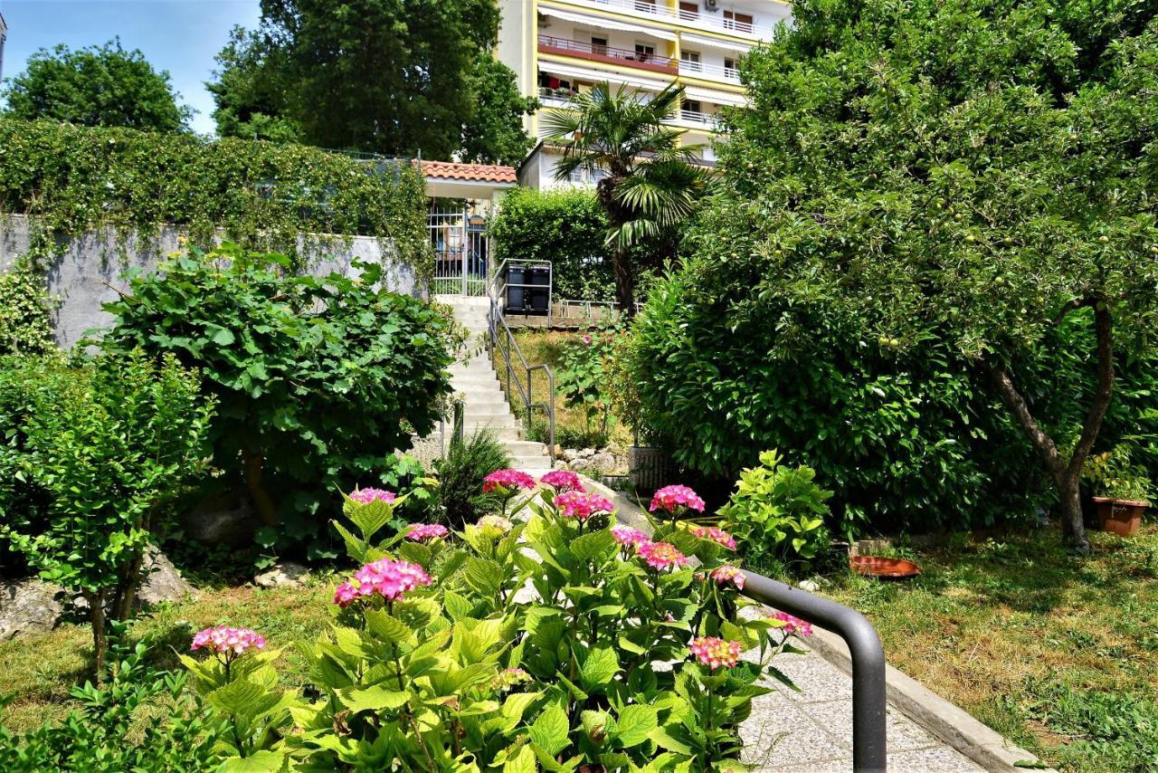 Apartments And Rooms Vila Irma Opatija Exterior foto